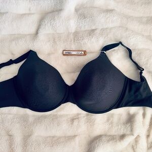 SKIMS Fits Everybody Tshirt Bra